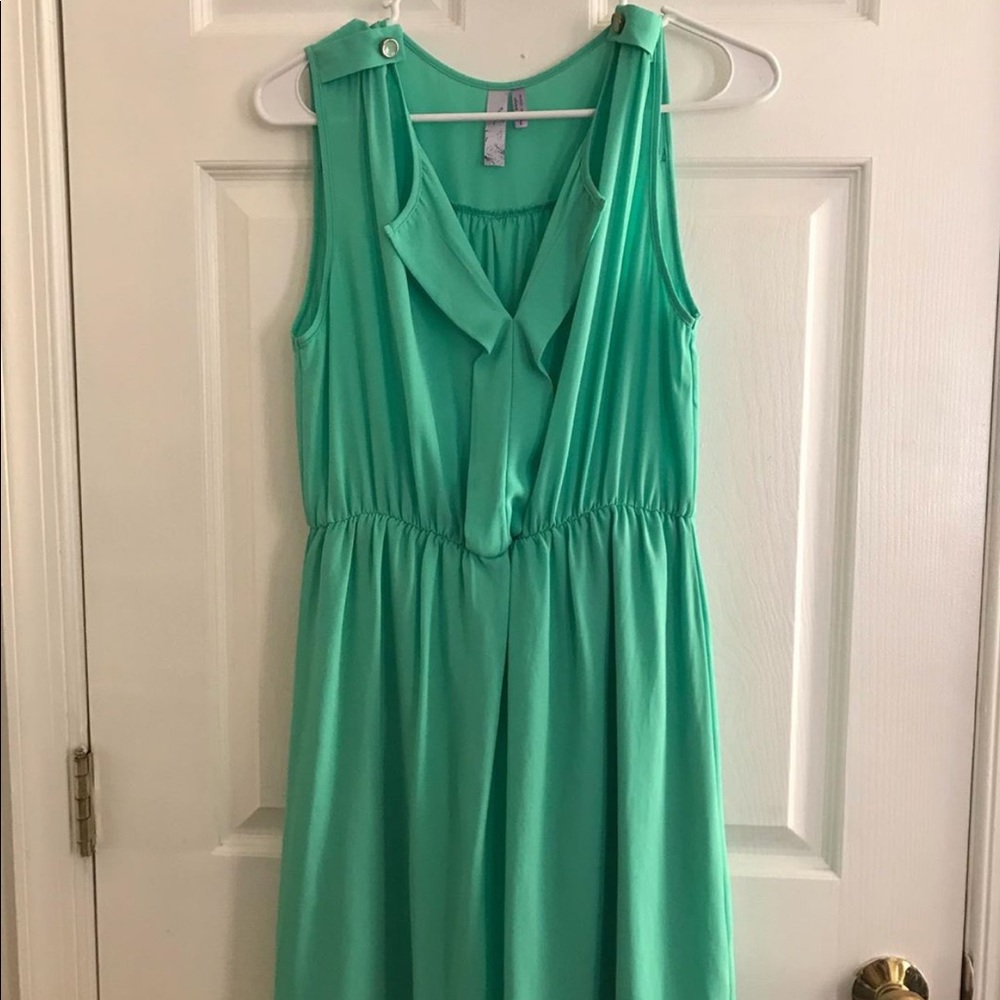 Francesca’s mint green dress